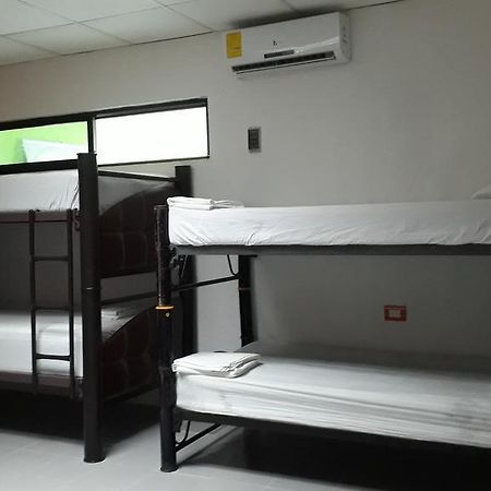 Hostel Mundo Maya Cancun Ngoại thất bức ảnh