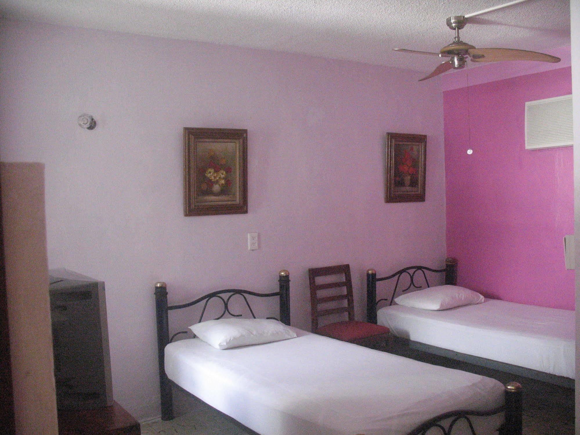 Hostel Mundo Maya Cancun Ngoại thất bức ảnh